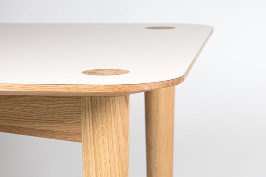 Jídelní stůl Family point